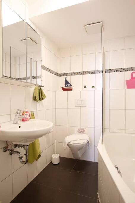 Sunny Apartment At Rostock - Pink מראה חיצוני תמונה