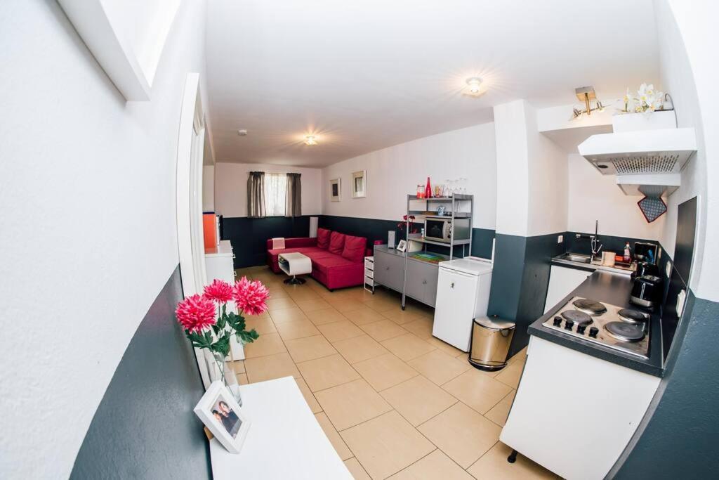 Sunny Apartment At Rostock - Pink מראה חיצוני תמונה