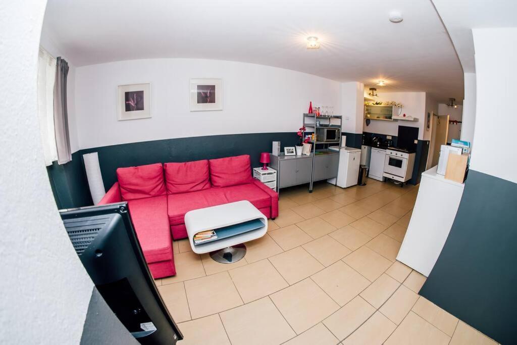 Sunny Apartment At Rostock - Pink מראה חיצוני תמונה